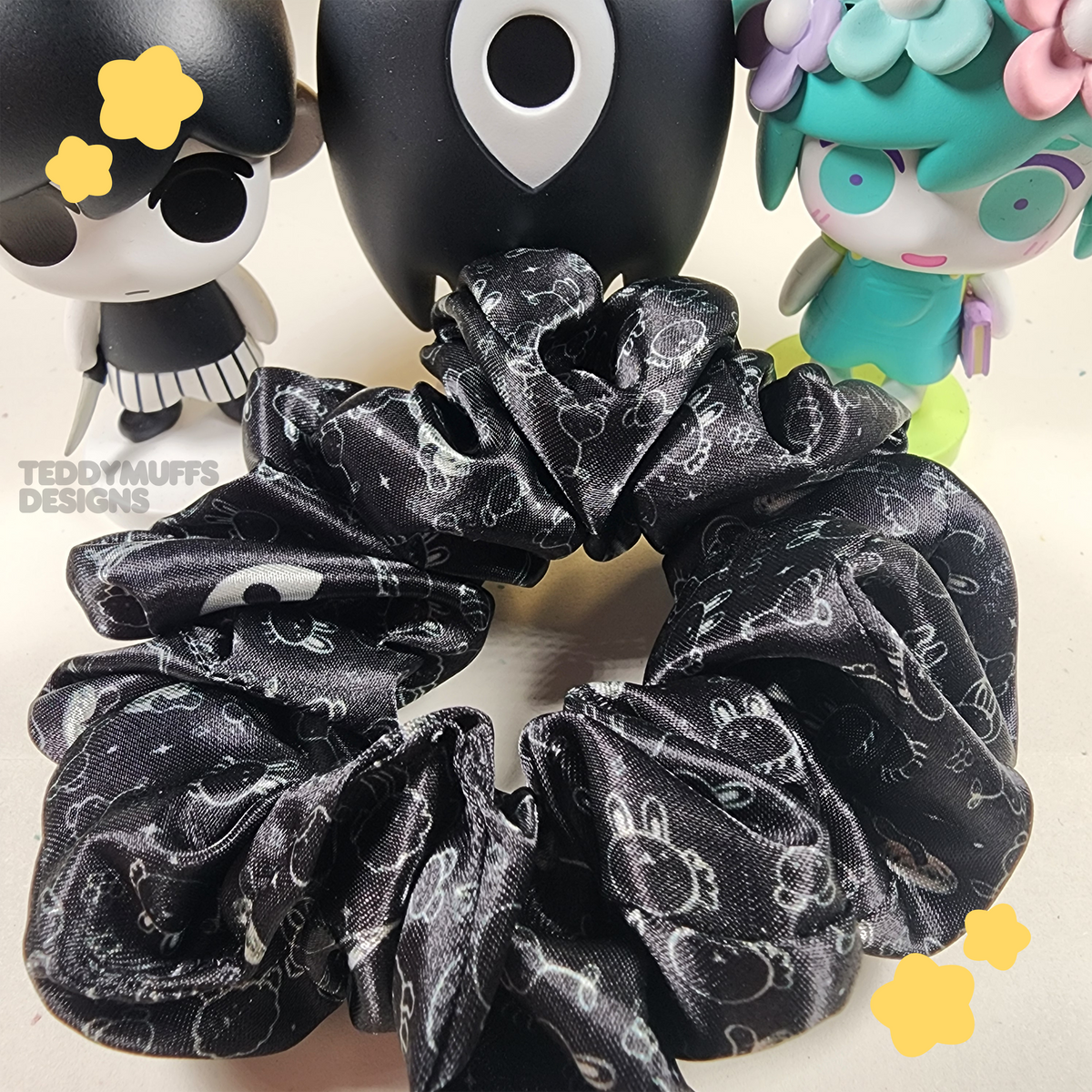 Omori Scrunchie | Headspace