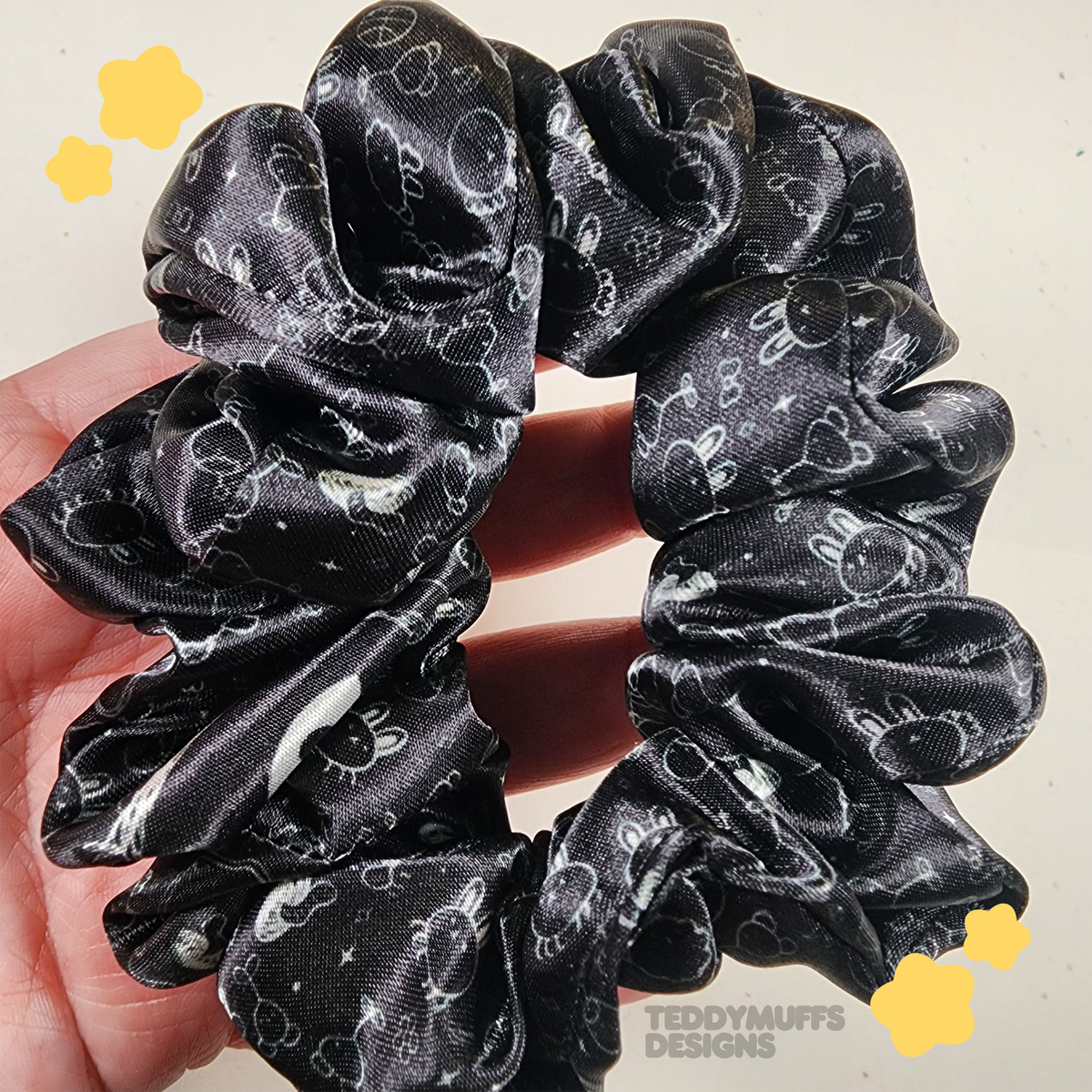 Omori Scrunchie | Headspace